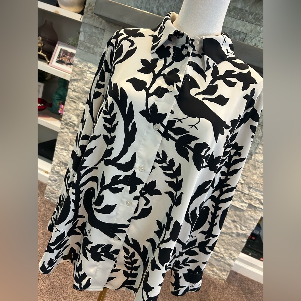 H&M Black and White Print Blouse